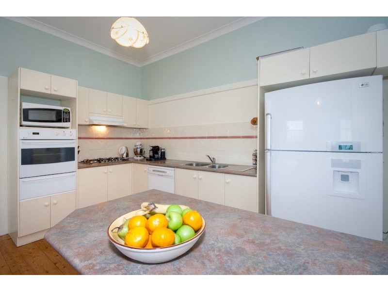 30 Maxwell Street, Kyneton VIC 3444