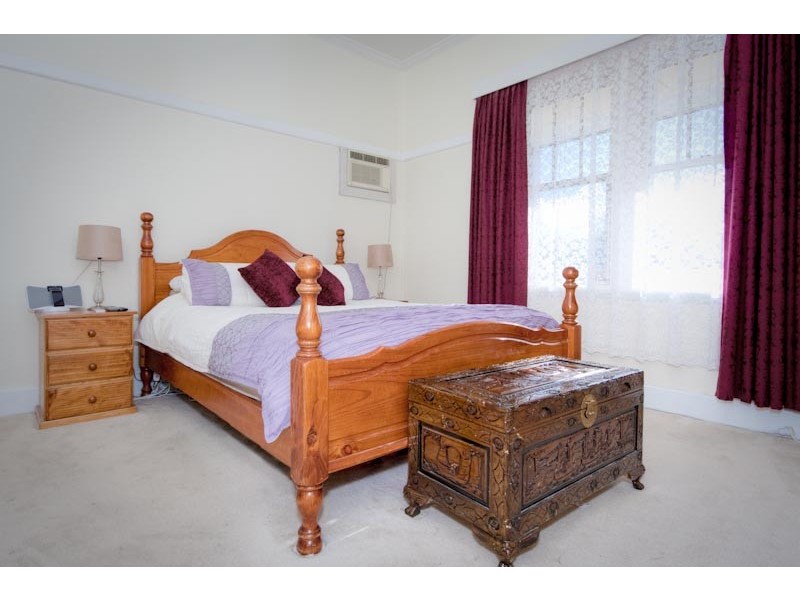 30 Maxwell Street, Kyneton VIC 3444