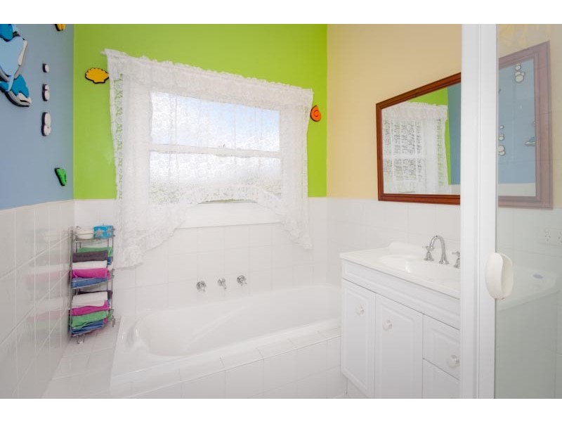 30 Maxwell Street, Kyneton VIC 3444