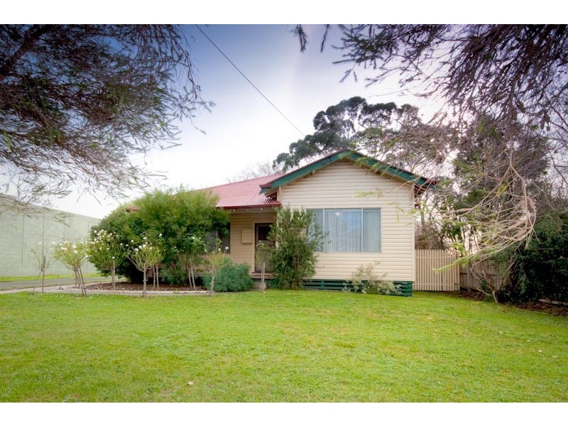 3 Mair Street, Kyneton VIC 3444