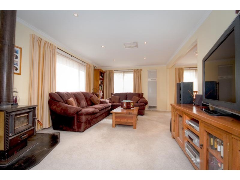 11 Beauchamp Street, Kyneton VIC 3444