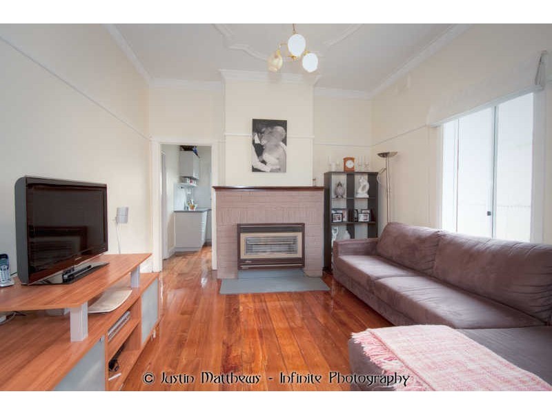 10 Yaldwyn Street East, Kyneton VIC 3444