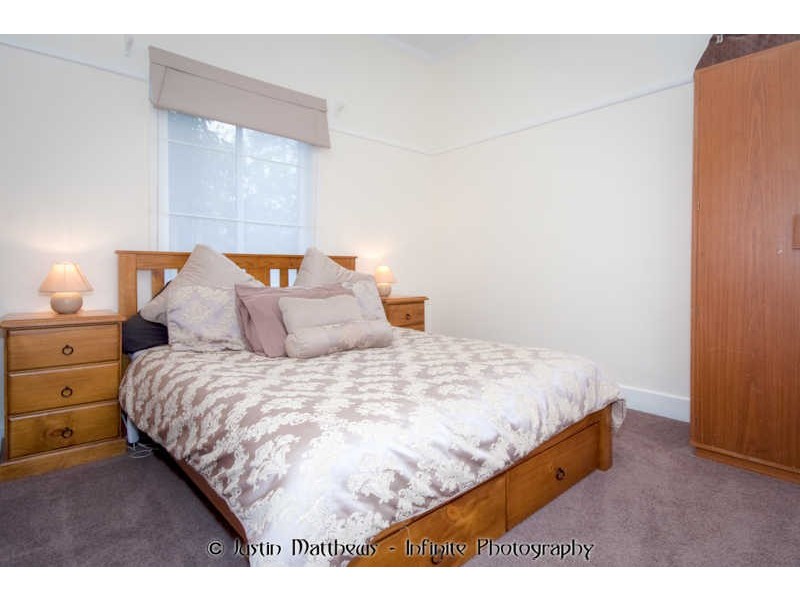 10 Yaldwyn Street East, Kyneton VIC 3444
