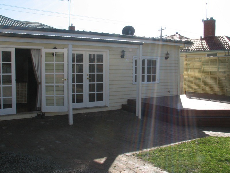 8 Yaldwyn Street East, Kyneton VIC 3444