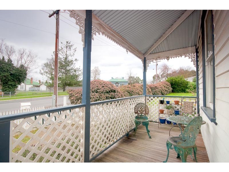 12 New Street, Kyneton VIC 3444