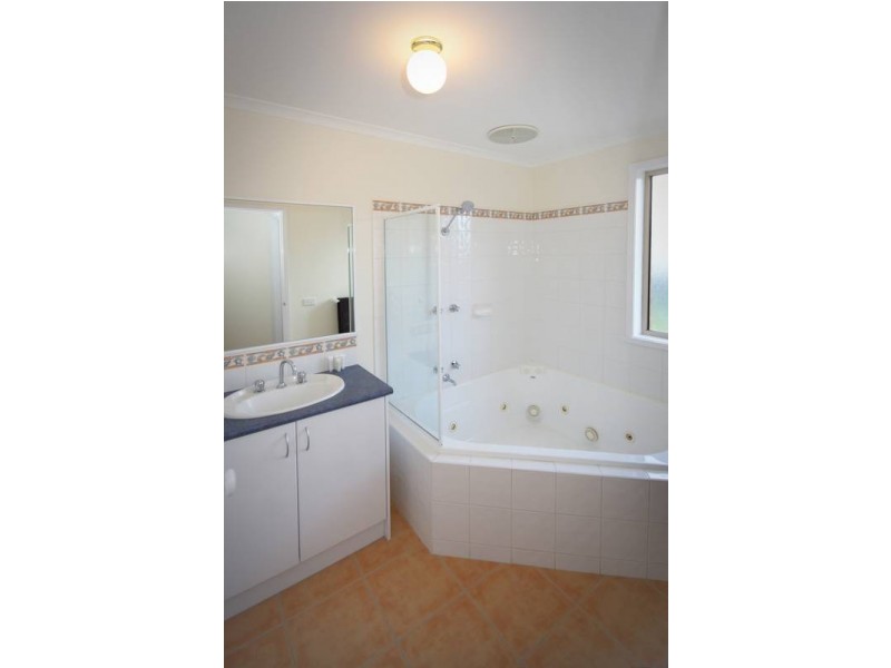 2 Duffy Street, Malmsbury VIC 3446