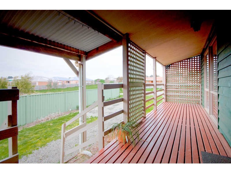 18 Windridge Way, Kyneton VIC 3444