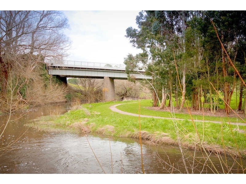 18 Windridge Way, Kyneton VIC 3444