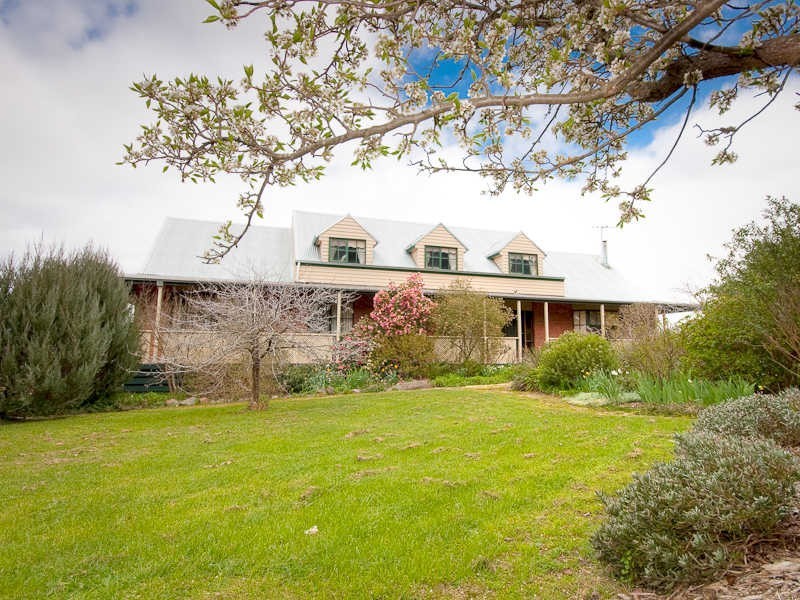 24 Lauriston Street, Malmsbury VIC 3446