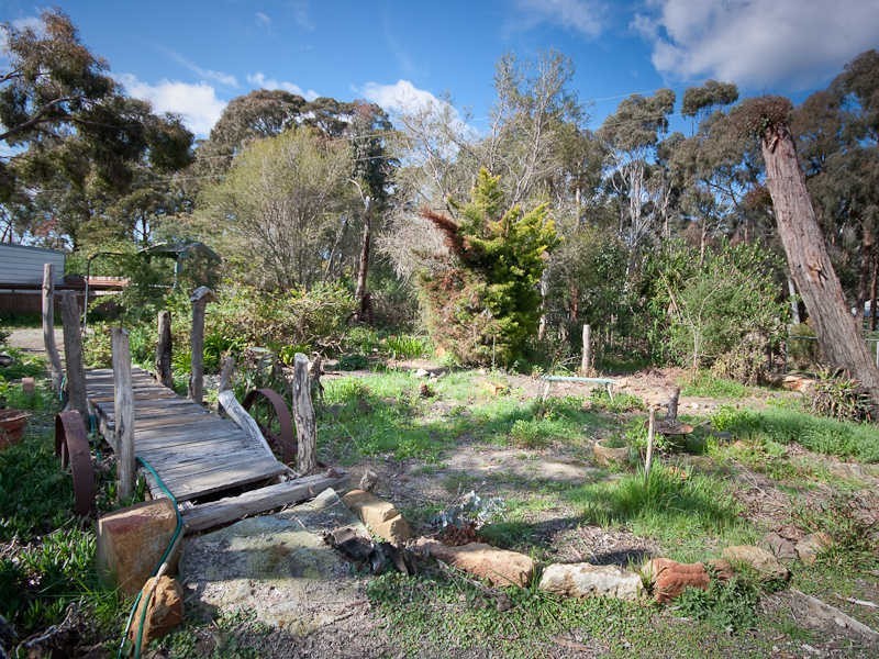 6 Bushmans Crescent, Drummond VIC 3461