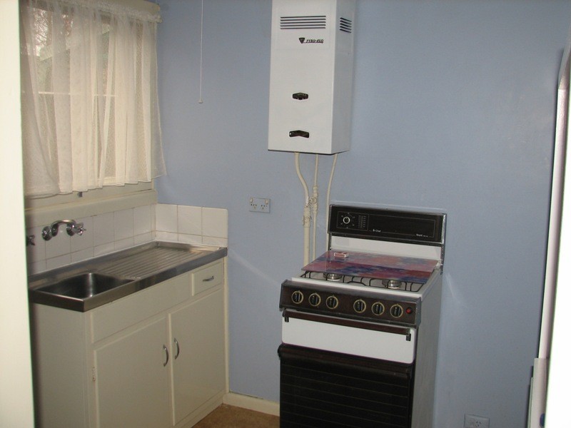 2/21-23 Maxwell Street, Kyneton VIC 3444