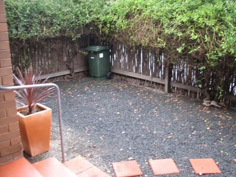 2/21-23 Maxwell Street, Kyneton VIC 3444