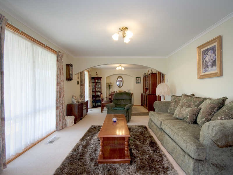 11 Campaspe Drive, Kyneton VIC 3444