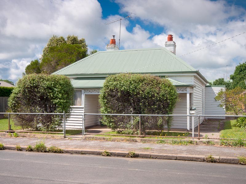 6 Mair Street, Kyneton VIC 3444