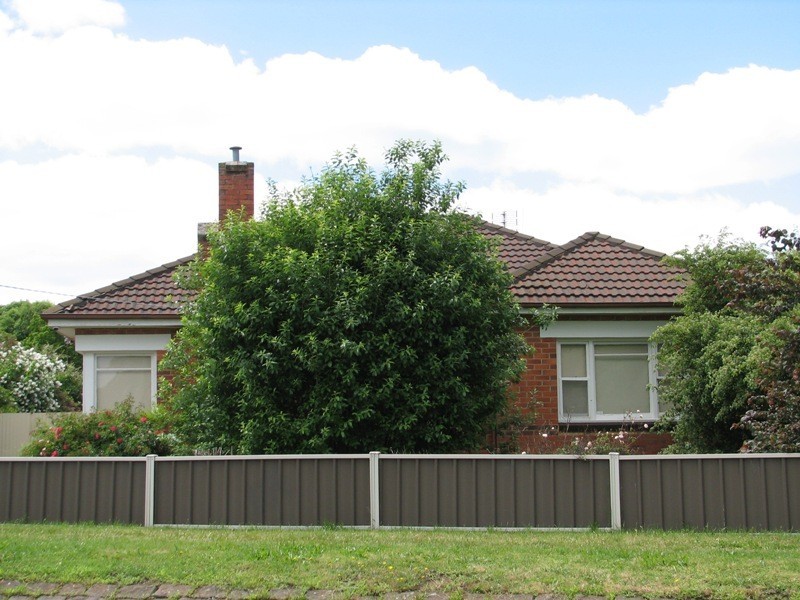 4 New Street, Kyneton VIC 3444