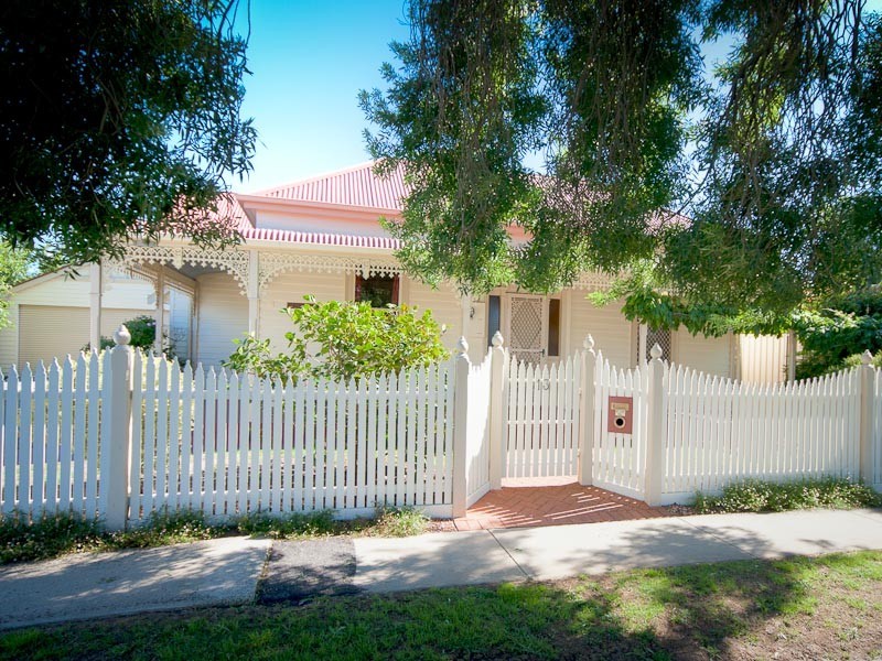 13 Bodkin Street, Kyneton VIC 3444