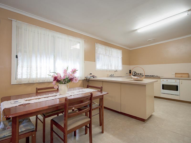 2 McCrae Street, Elphinstone VIC 3448