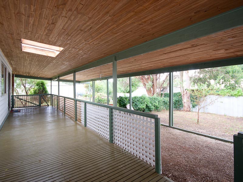 2 McCrae Street, Elphinstone VIC 3448