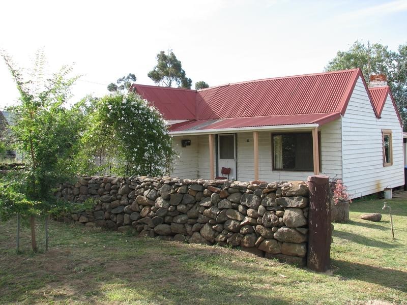 11 Clarke Street, Redesdale VIC 3444