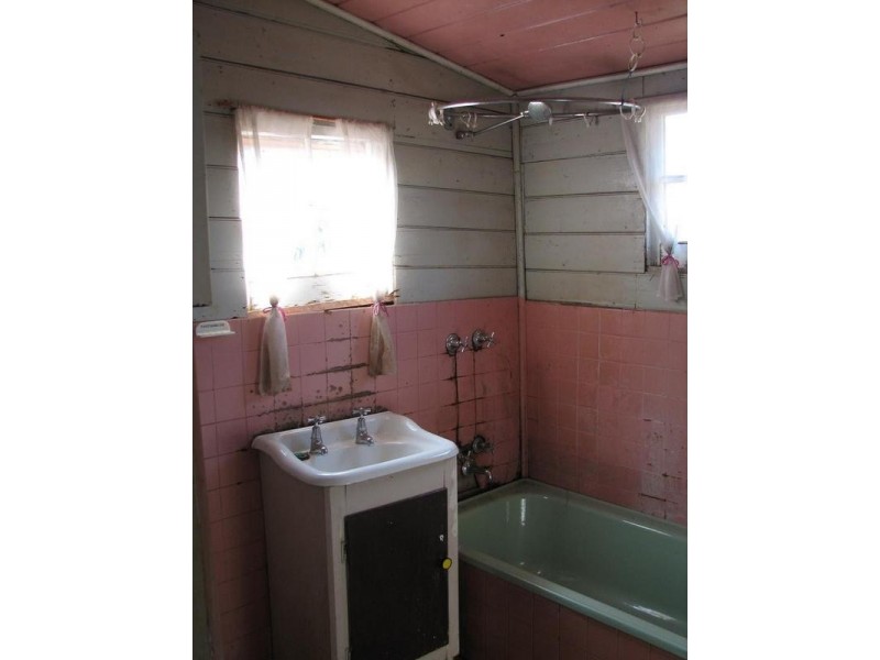 11 Clarke Street, Redesdale VIC 3444