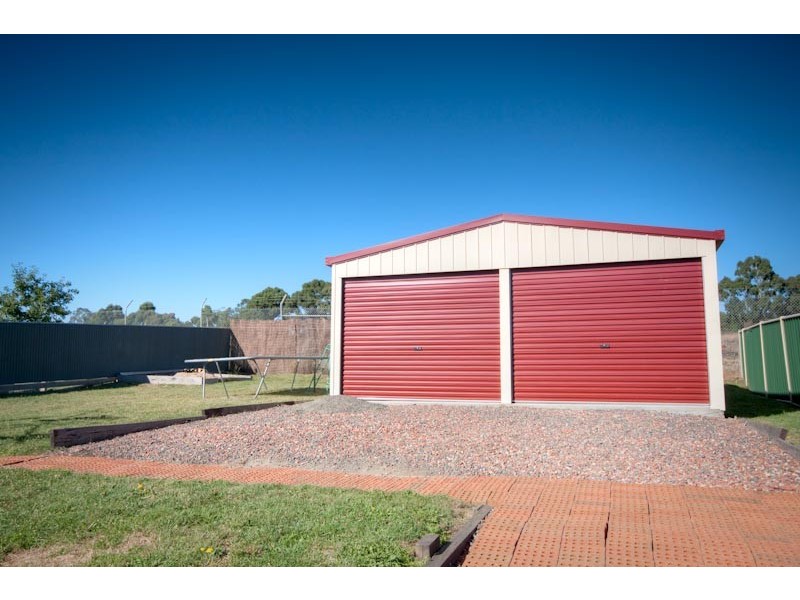 17 Palmer Place, Kyneton VIC 3444