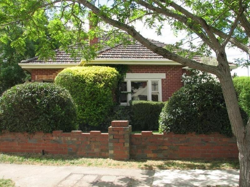 99 High Street, Kyneton VIC 3444