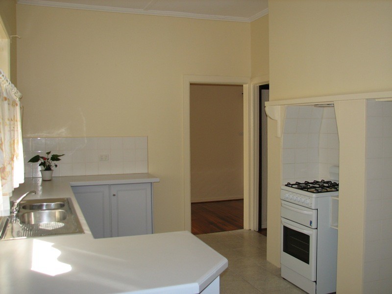 99 High Street, Kyneton VIC 3444