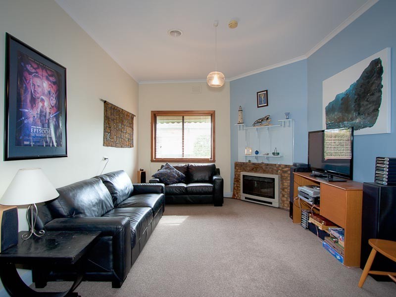 30 Victoria Street, Kyneton VIC 3444