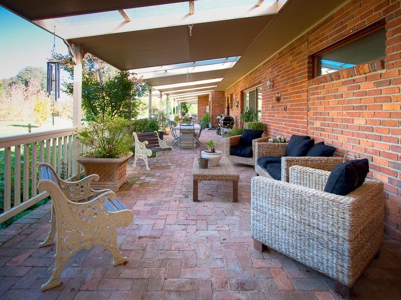 6 Tattersalls Drive, Kyneton VIC 3444