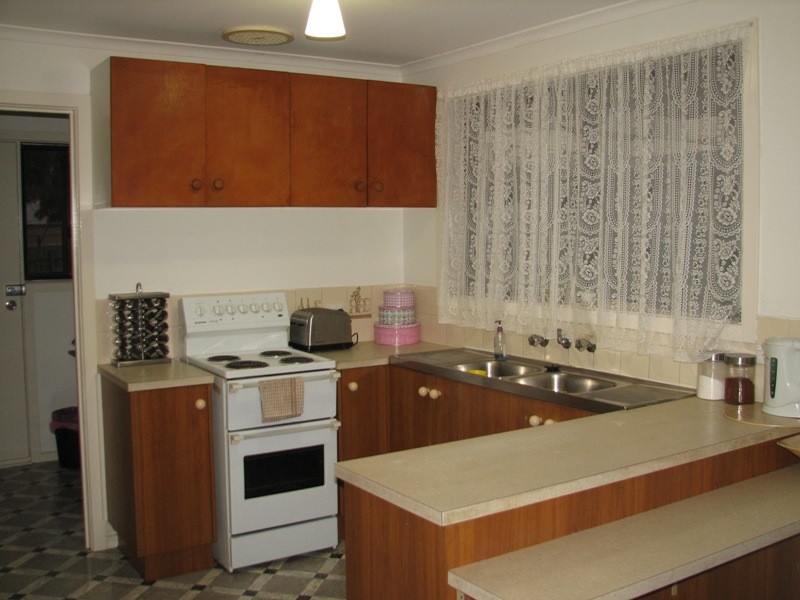1 Rodney Drive, Woodend VIC 3442