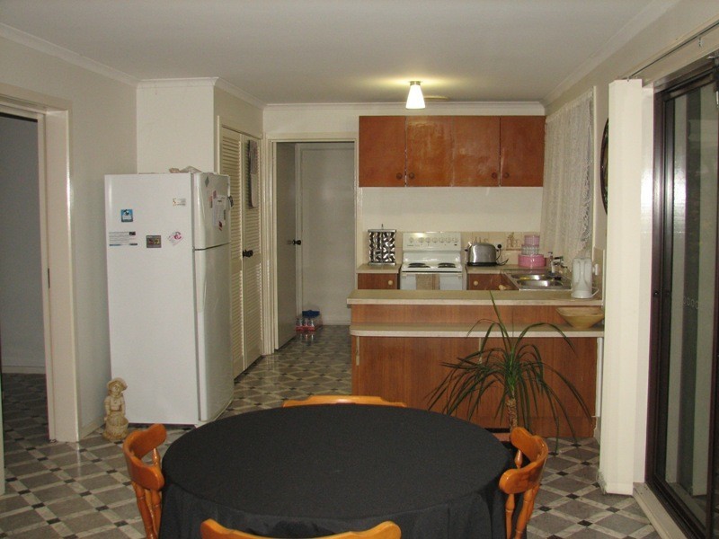 1 Rodney Drive, Woodend VIC 3442