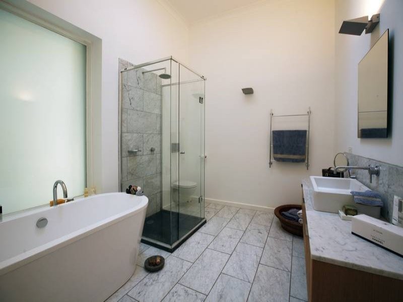 18 Baynton Street, Kyneton VIC 3444