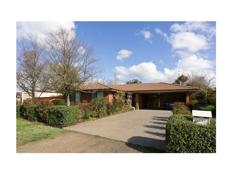 21 Blair Drive, Kyneton VIC 3444