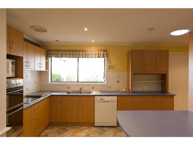21 Blair Drive, Kyneton VIC 3444