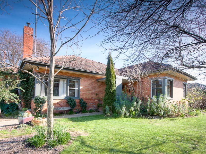 1 Warren Street, Kyneton VIC 3444