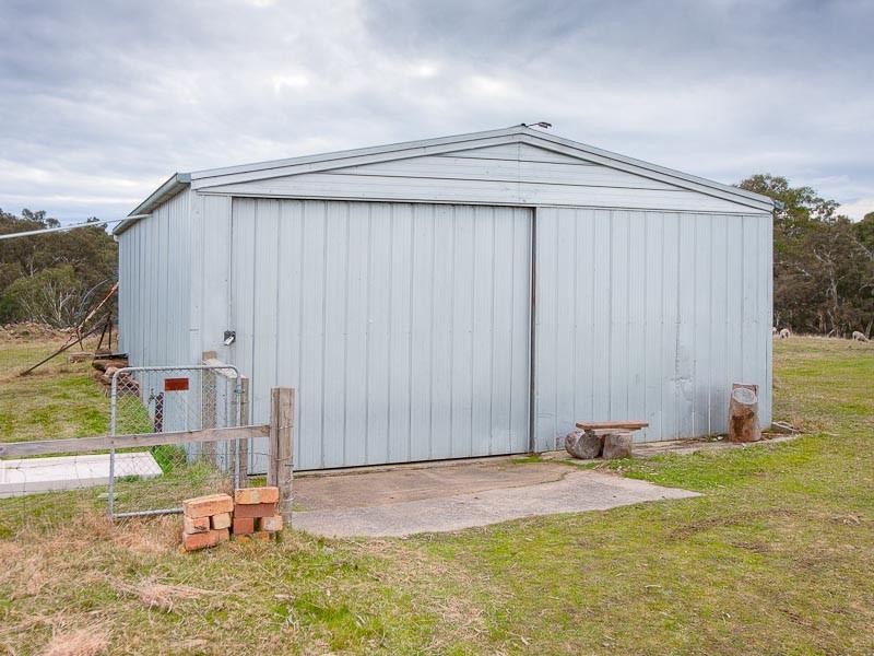 64 Cascades Road, Metcalfe VIC 3448