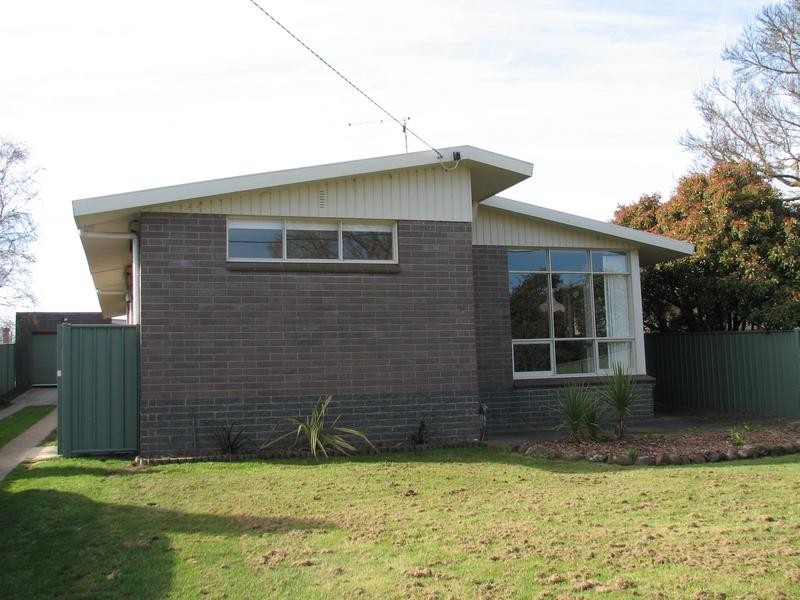 33 Begg Street, Kyneton VIC 3444