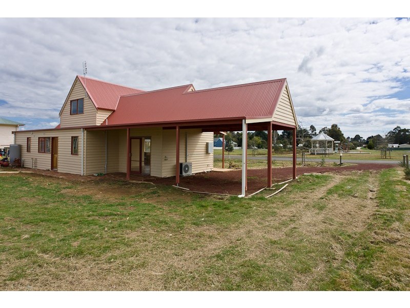 36 Walters Street, Trentham VIC 3458