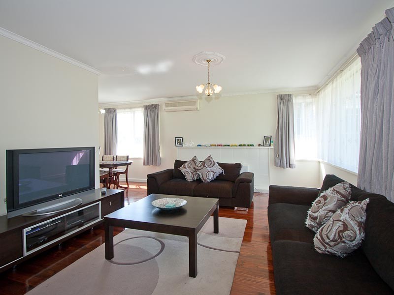 30 Mitchell Street, Kyneton VIC 3444