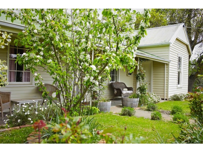 1 Station Street, Taradale VIC 3447