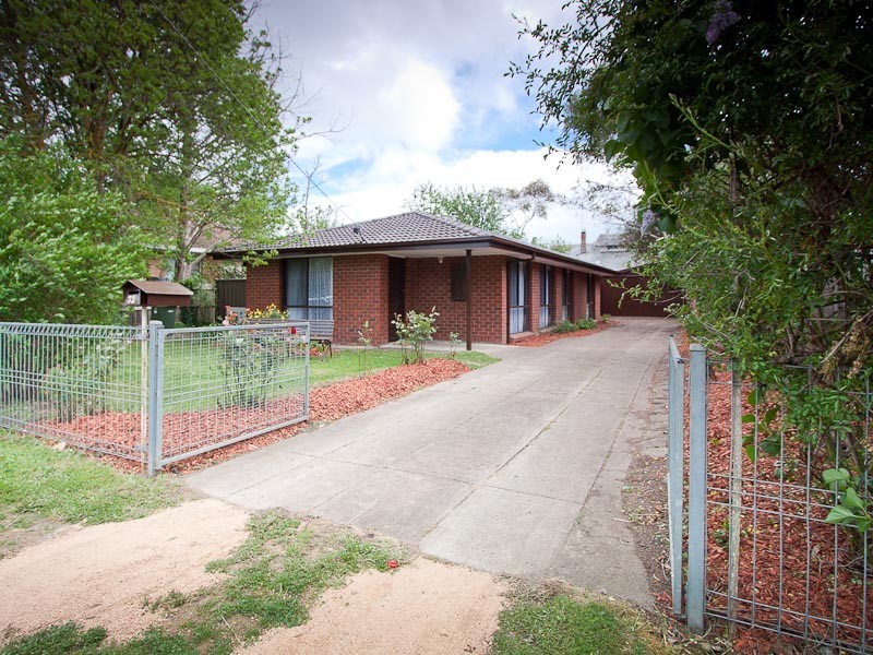 32 Pohlman Street, Kyneton VIC 3444