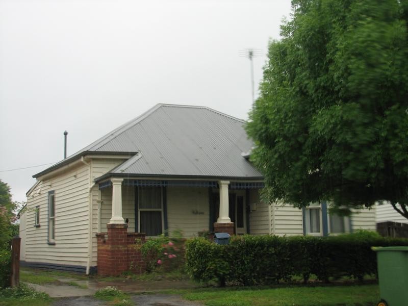 19 Yaldwyn East Street, Kyneton VIC 3444