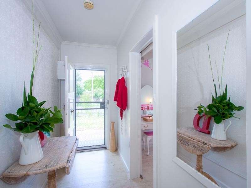 17 Sturt Street, Kyneton VIC 3444