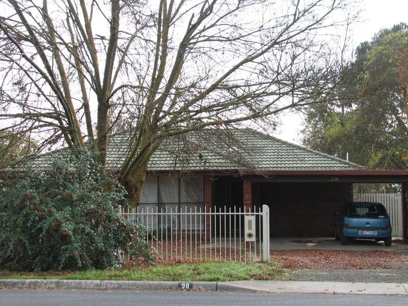 98 Beauchamp Street, Kyneton VIC 3444