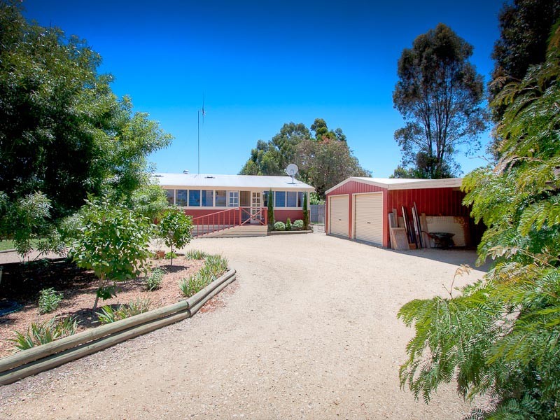 19 McAlpine Road, Taradale VIC 3447