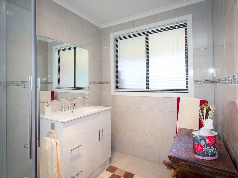 19 McAlpine Road, Taradale VIC 3447