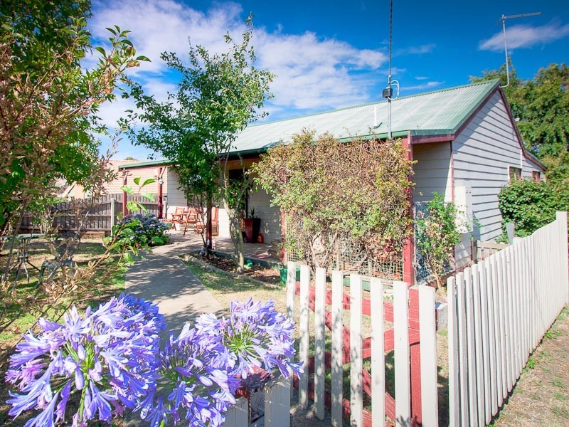 29 Jacobs Avenue, Kyneton VIC 3444