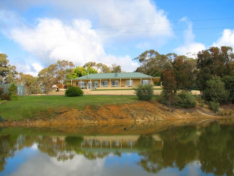 484 Scobles Road, Drummond VIC 3461