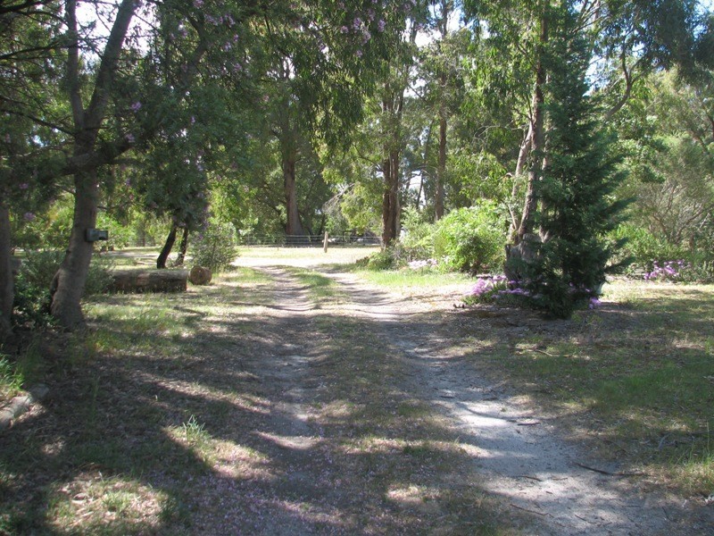 27 Deakin Court, Kyneton VIC 3444