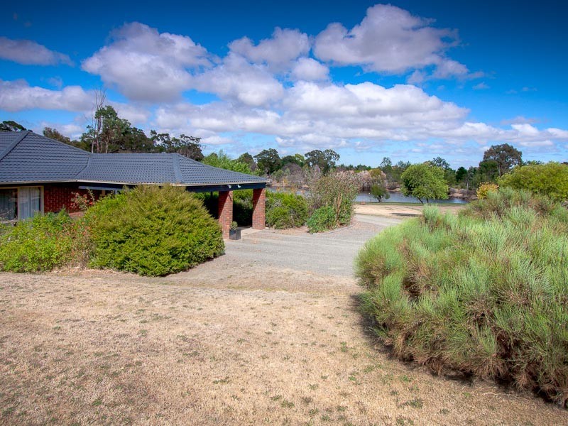 64 Verekers Lane, Kyneton VIC 3444